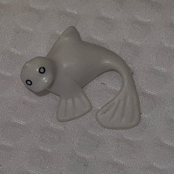 Vintage Nintendo Pokemon R/L R/L.W 1" Mini Figure Dewgong - Picture 1 of 2